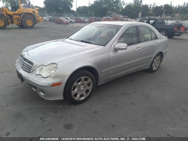 WDBRF81JX5F616013 - 2005 MERCEDES-BENZ C 240 4MATIC SILVER photo 2