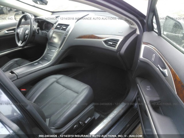 3LN6L2J98DR820483 - 2013 LINCOLN MKZ Կապույտ լուսանկար 5
