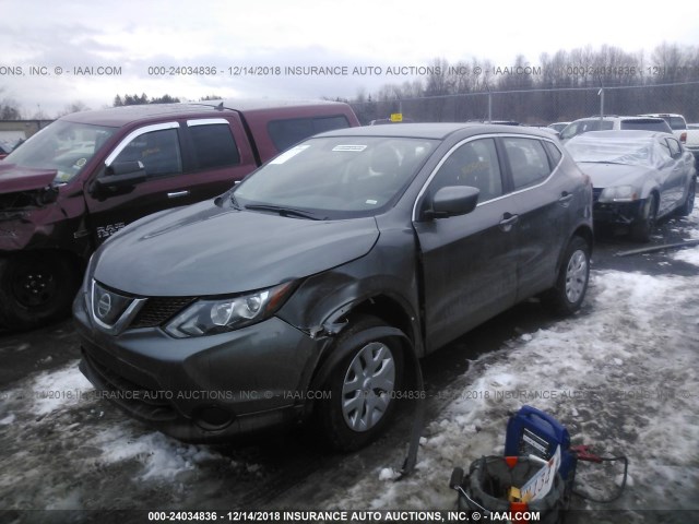 JN1BJ1CRXJW258985 - 2018 NISSAN ROGUE SPORT S/SV/SL GRAY photo 2