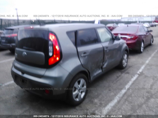 KNDJN2A2XJ7566001 - 2018 KIA SOUL GRAY photo 4