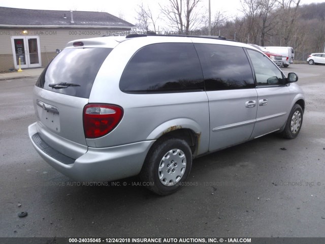 2C4GP24R53R383183 - 2003 CHRYSLER TOWN & COUNTRY  SILVER photo 4