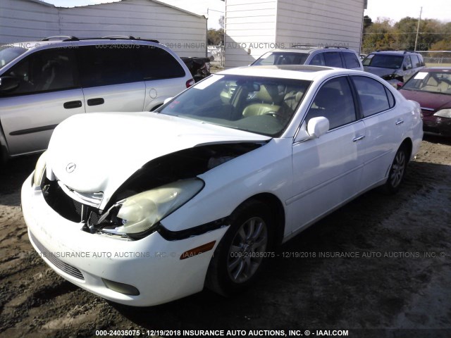 JTHBF30G520023975 - 2002 LEXUS ES 300 WHITE photo 2