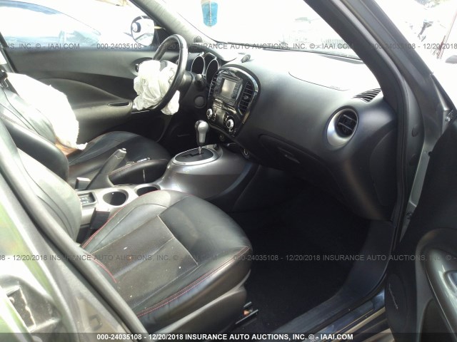 JN8AF5MV8DT216967 - 2013 NISSAN JUKE S/SV/SL GRAY photo 5