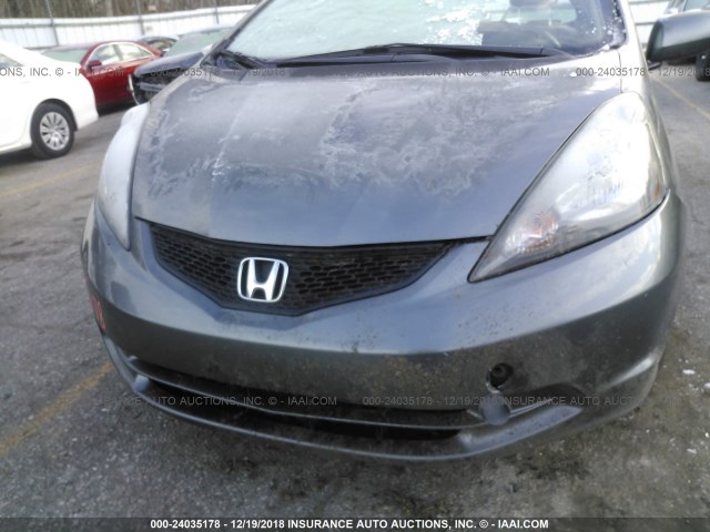 JHMGE8H34DC056460 - 2013 HONDA FIT GRAY photo 6