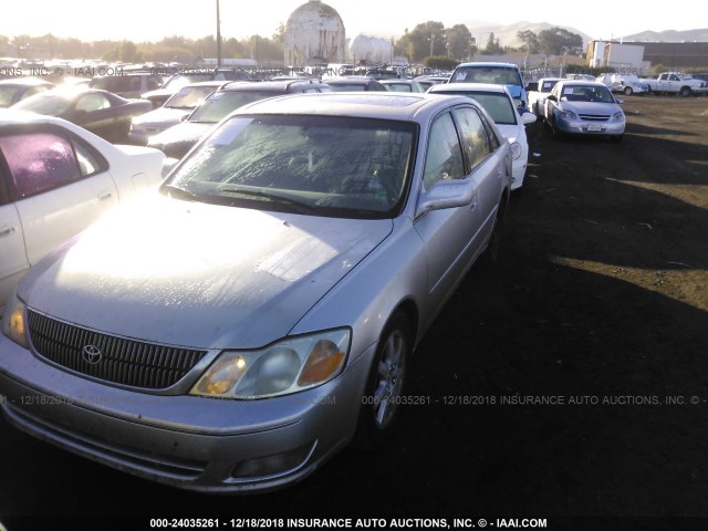 4T1BF28B52U207936 - 2002 TOYOTA AVALON XL/XLS SILVER photo 2