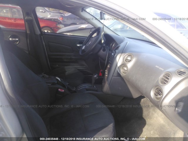 2G2WP552561259839 - 2006 PONTIAC GRAND PRIX ვერცხლისფერი ფოტო 5