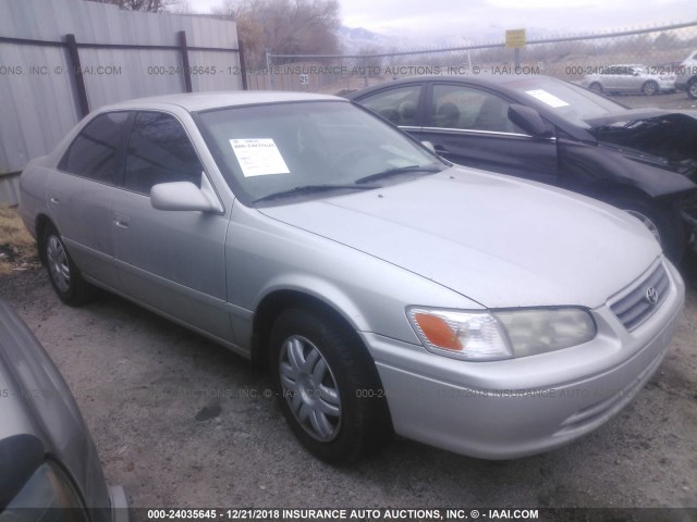 4T1BG22K61U826114 - 2001 TOYOTA CAMRY CE/LE/XLE SILVER photo 1