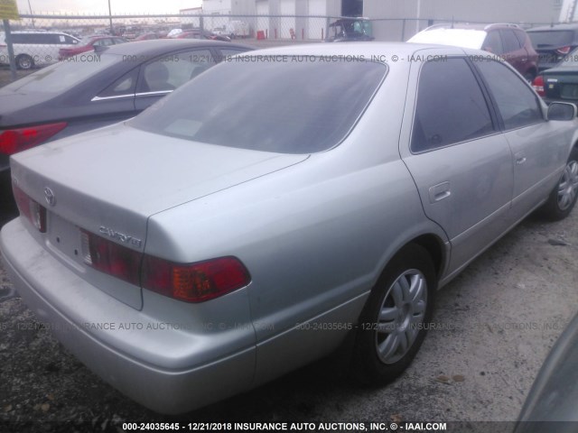 4T1BG22K61U826114 - 2001 TOYOTA CAMRY CE/LE/XLE SILVER photo 4