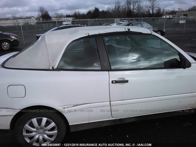 3VWAA81E4WM805769 - 1998 VOLKSWAGEN CABRIO WHITE photo 6