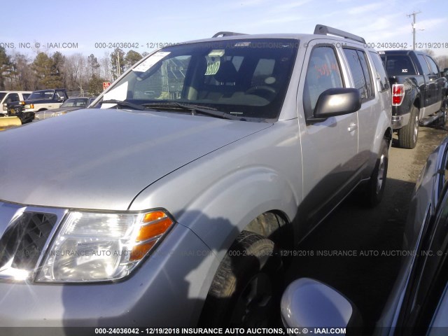 5N1AR1NB5BC635660 - 2011 NISSAN PATHFINDER S/LE/SE SILVER photo 2