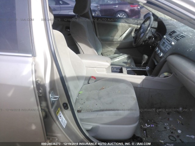 4T4BE46K19R121749 - 2009 TOYOTA CAMRY SE/LE/XLE 棕色 照片 5