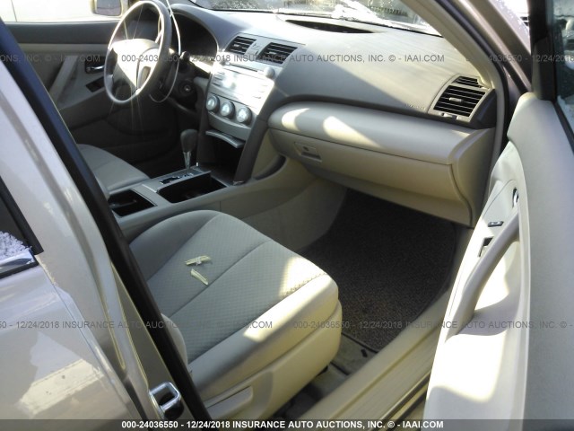 4T1BE46K88U226992 - 2008 TOYOTA CAMRY CE/LE/XLE/SE GOLD photo 5