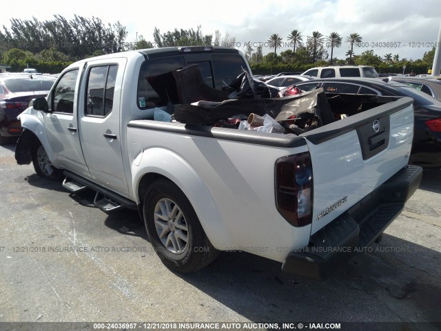 1N6AD0ER7HN760700 - 2017 NISSAN FRONTIER S/SV/SL/PRO-4X WHITE photo 3