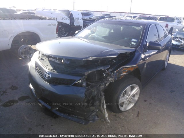 4T1BF1FK0CU122405 - 2012 TOYOTA CAMRY SE/LE/XLE 灰色 照片 2