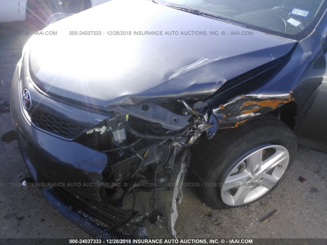 4T1BF1FK0CU122405 - 2012 TOYOTA CAMRY SE/LE/XLE 灰色 照片 6