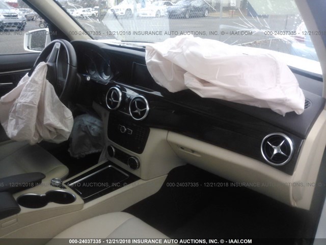 WDCGG8JB1FG408493 - 2015 MERCEDES-BENZ GLK 350 4MATIC WHITE photo 5