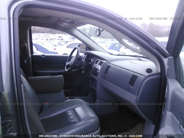 1D4HD58D45F533133 - 2005 DODGE DURANGO LIMITED GRAY photo 5