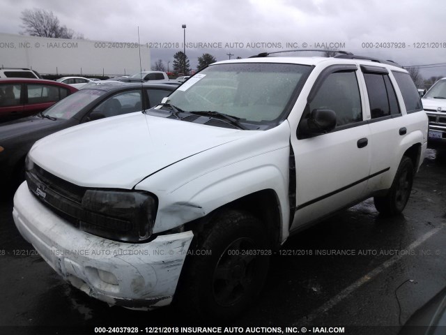 1GNDT13S342120470 - 2004 CHEVROLET TRAILBLAZER LS/LT WHITE photo 2