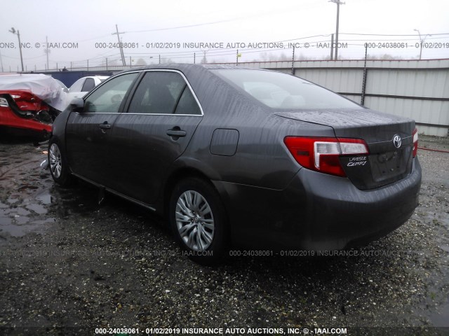 4T4BF1FK1ER438078 - 2014 TOYOTA CAMRY L/SE/LE/XLE 灰色 照片 3