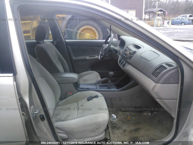 4T1BF32K43U058984 - 2003 TOYOTA CAMRY LE/XLE/SE GOLD photo 5