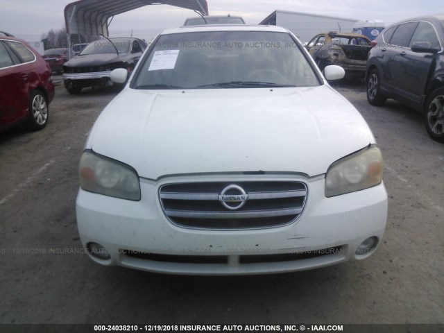 JN1DA31A42T321227 - 2002 NISSAN MAXIMA GLE/SE WHITE photo 6