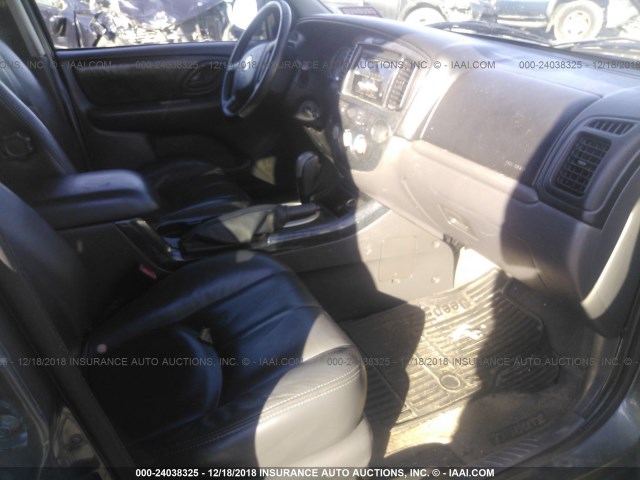 4F2CZ961X5KM03275 - 2005 MAZDA TRIBUTE S GRAY photo 5