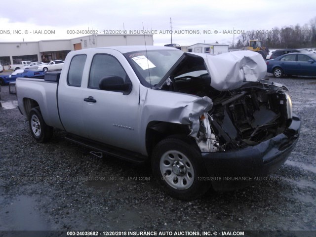 1GCSCPEX8AZ131236 - 2010 CHEVROLET SILVERADO C1500 SILVER photo 1