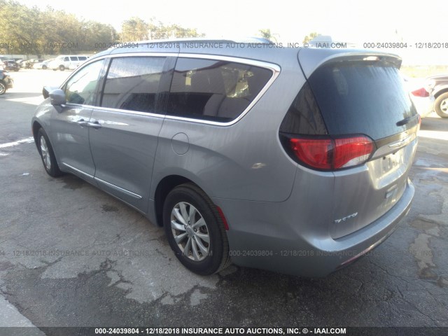 2C4RC1BG6JR110735 - 2018 CHRYSLER PACIFICA TOURING L GRAY photo 3