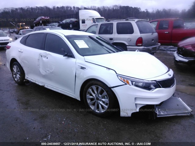 5XXGT4L34JG265720 - 2018 KIA OPTIMA LX/S WHITE photo 1