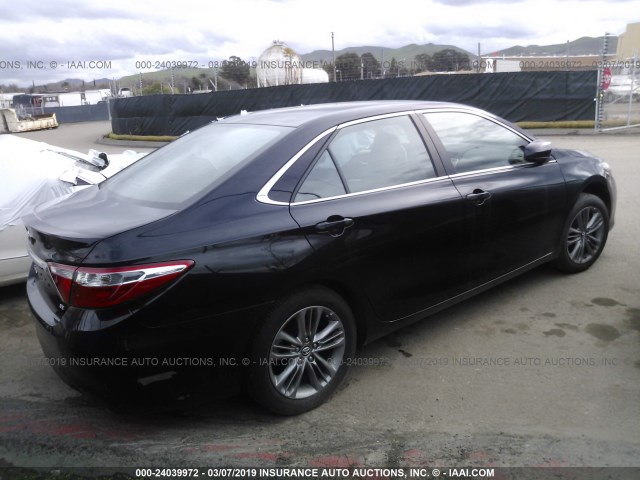 4T1BF1FK2GU215478 - 2016 TOYOTA CAMRY LE/XLE/SE/XSE 黑色 照片 4
