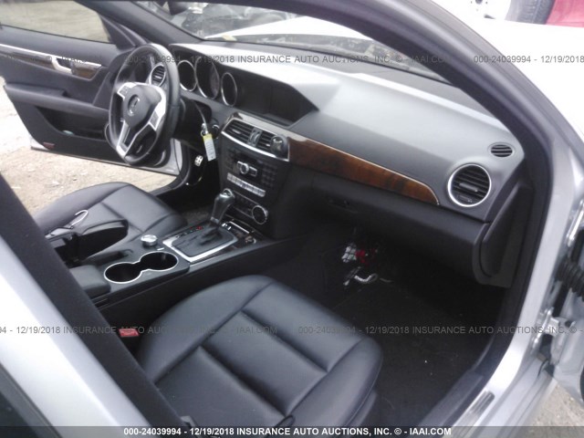 WDDGF4HB6DR288835 - 2013 MERCEDES-BENZ C 250 SILVER photo 5