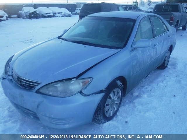 4T1BE32K35U584951 - 2005 TOYOTA CAMRY LE/XLE/SE BLUE photo 2