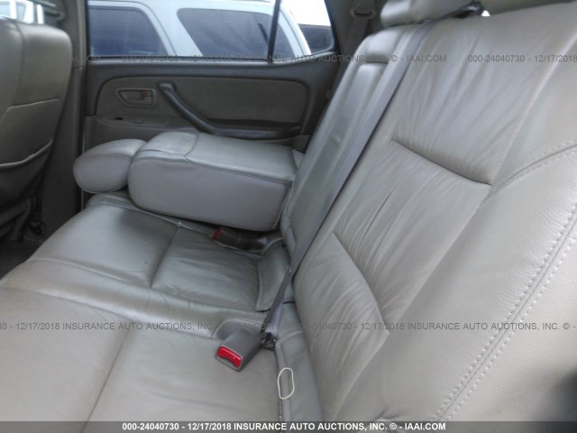 5TDBT44A71S019735 - 2001 TOYOTA SEQUOIA SR5 WHITE photo 8