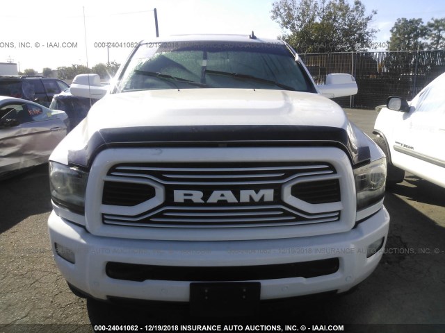 3C6UR5FLXJG224256 - 2018 RAM 2500 LARAMIE WHITE photo 6