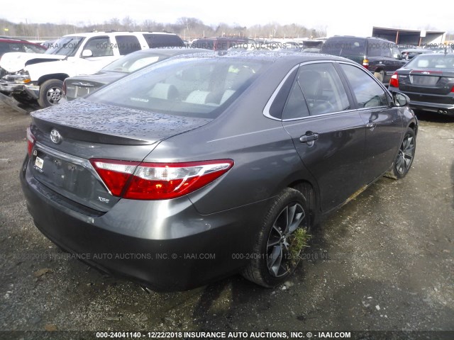 4T1BF1FK2GU235634 - 2016 TOYOTA CAMRY LE/XLE/SE/XSE GRAY photo 4
