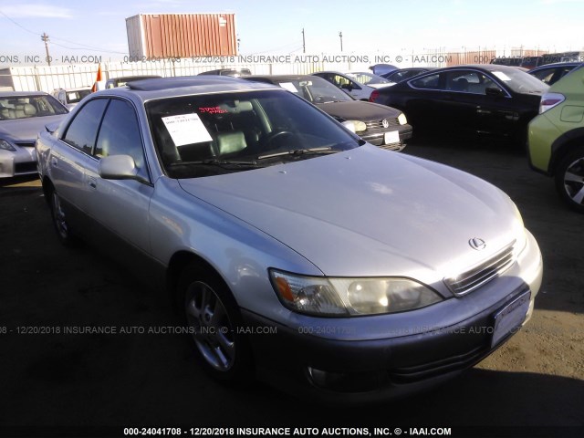 JT8BF28G2Y5075719 - 2000 LEXUS ES 300 SILVER photo 1