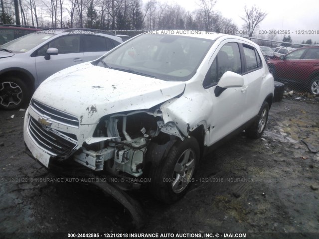 KL7CJPSB6FB065401 - 2015 CHEVROLET TRAX 1LS WHITE photo 2