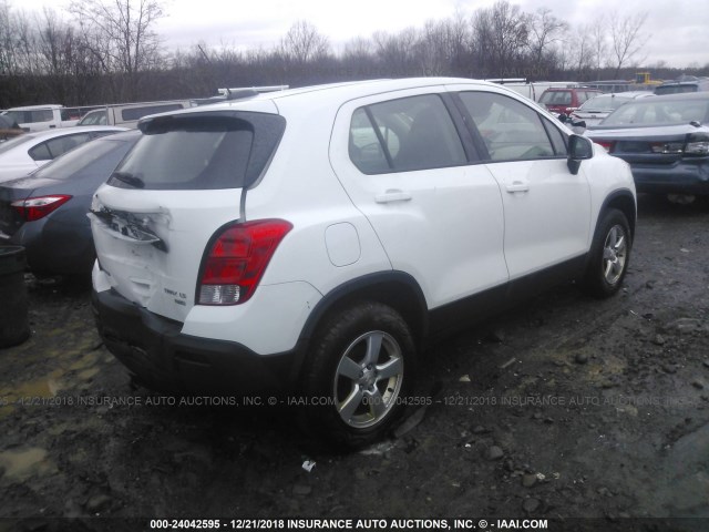 KL7CJPSB6FB065401 - 2015 CHEVROLET TRAX 1LS WHITE photo 4