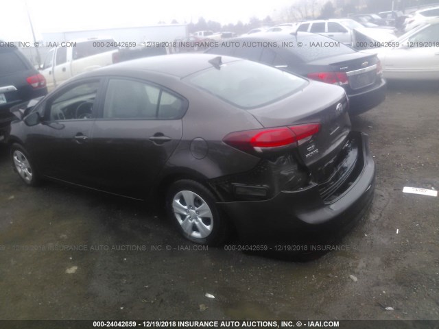 3KPFK4A75HE113341 - 2017 KIA FORTE LX BLACK photo 3