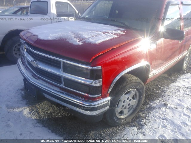 1GNEK13R7XJ485569 - 1999 CHEVROLET TAHOE K1500 RED photo 6