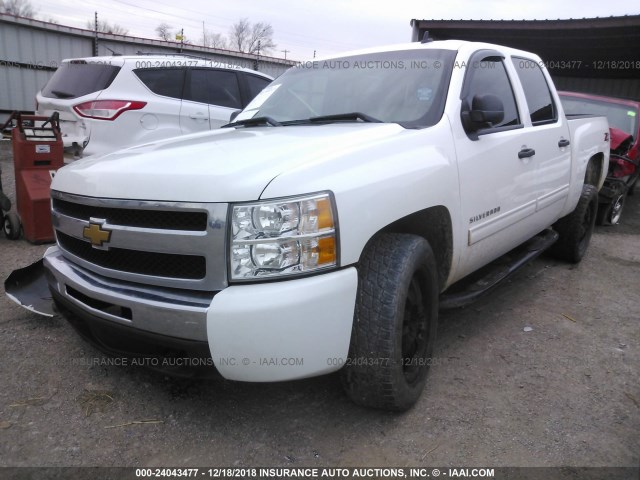 3GCRKSE34AG196358 - 2010 CHEVROLET SILVERADO K1500 LT WHITE photo 2