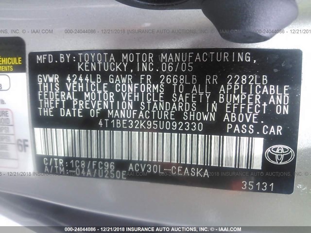 4T1BE32K95U092330 - 2005 TOYOTA CAMRY LE/XLE/SE SILVER photo 9