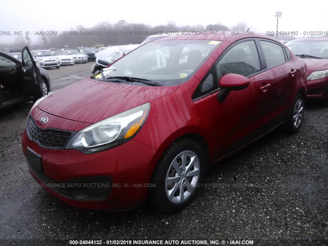 KNADM4A35D6265549 - 2013 KIA RIO LX RED photo 2