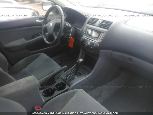 1HGCM56107A180004 - 2007 HONDA ACCORD VALUE SILVER photo 5