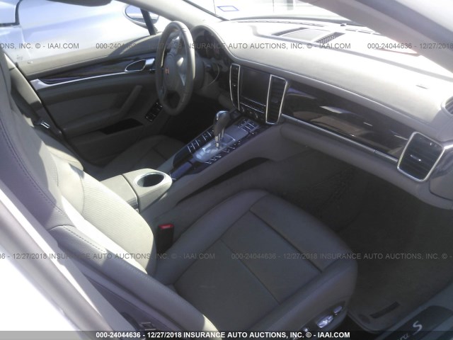 WP0AB2A77AL063439 - 2010 PORSCHE PANAMERA S/4 WHITE photo 5