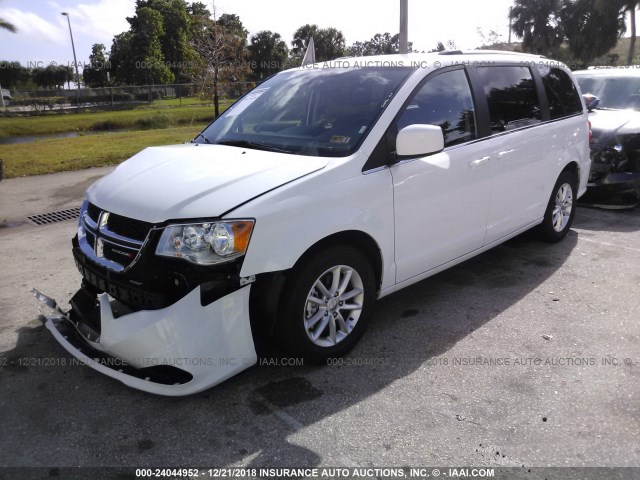 2C4RDGCG9JR300012 - 2018 DODGE GRAND CARAVAN SXT WHITE photo 2