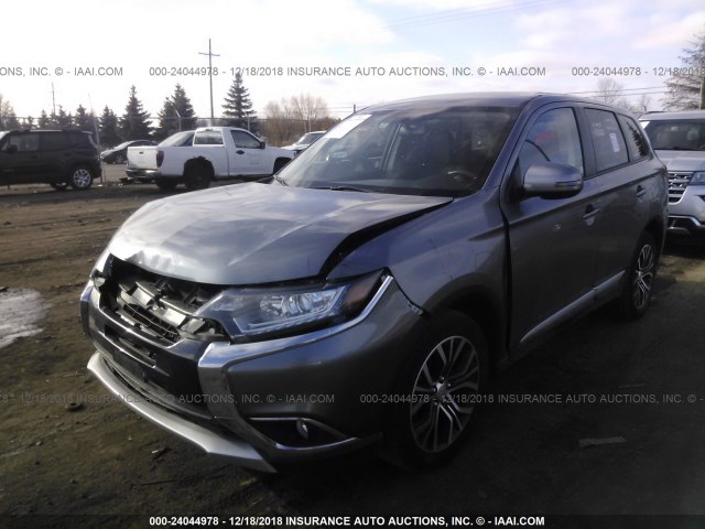 JA4AZ3A3XJJ003112 - 2018 MITSUBISHI OUTLANDER SE/SEL/LE GRAY photo 2