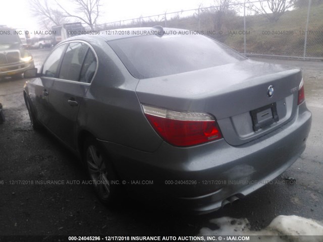 WBANV13599C153795 - 2009 BMW 528 XI GRAY photo 3