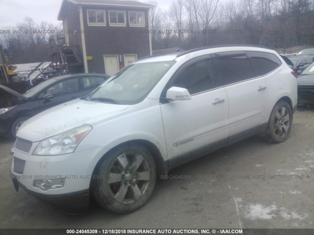 1GNEV33DX9S110828 - 2009 CHEVROLET TRAVERSE LTZ WHITE photo 2