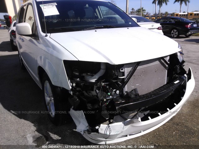 2C4RDGCG3JR327495 - 2018 DODGE GRAND CARAVAN SXT WHITE photo 6